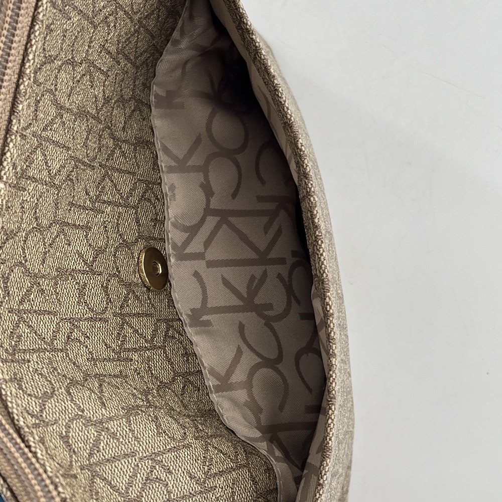 Rare Calvin Klein Signature Allover Monogram Taupe Crossbody Maroon Strap Gold - Picture 7 of 16